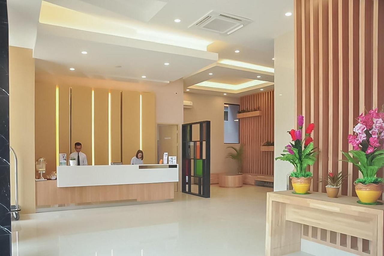 Hotel Mutiara Mitra Reddoorz Padangsidimpuan Exterior foto